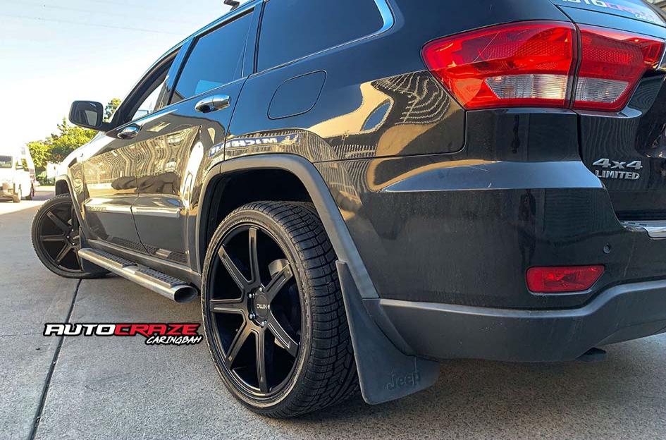 JEEP-GRAND-CHEROKEE-REVERT-SATIN-BLACK
